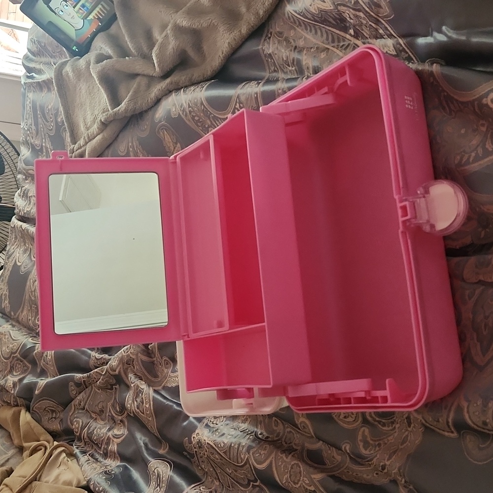 Pink Makeup/Jewelry kit